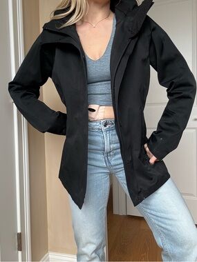 Patagonia Black Hooded Ski & Snow Jacket